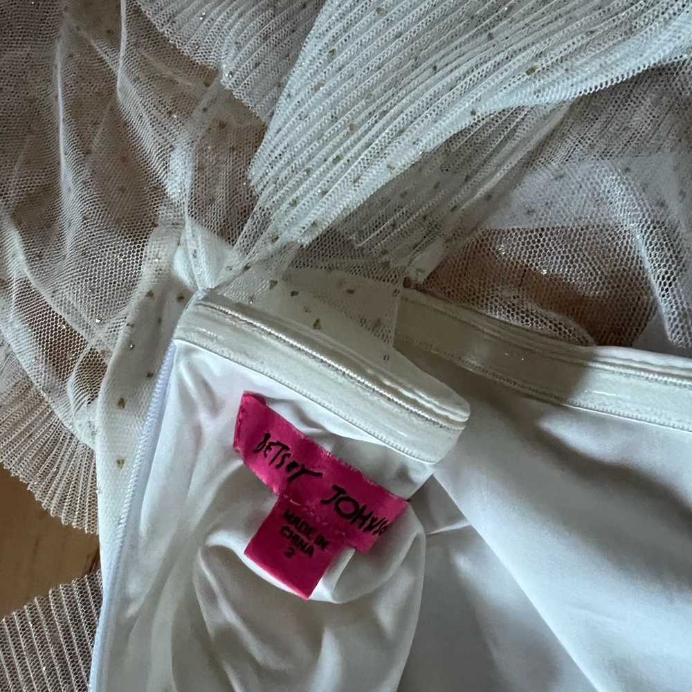 Betsey Johnson Full-Length White and Gold Tiered Dress - Picture 11 of 12